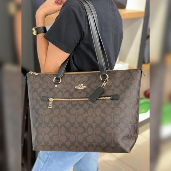 Coach Bags Nwt Only Left Coach Gallery Tote In Signature Canvas